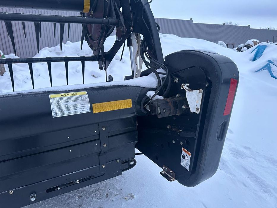 Продам жатку MacDon FD70