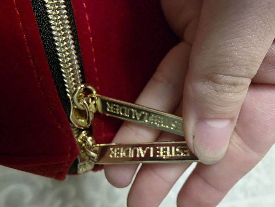 Косметичка Estee Lauder из красного бархата (оригинал)