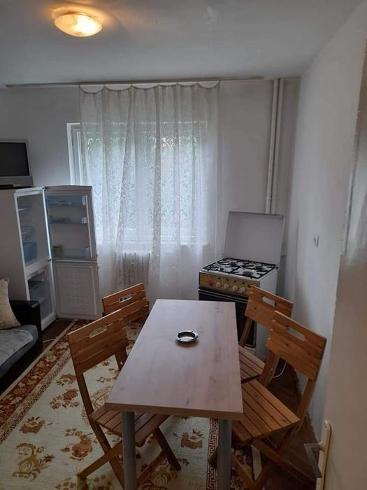 Garsoniera de închiriat