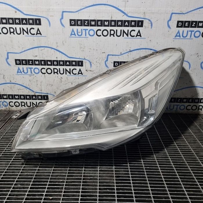Far Stanga Ford Kuga II 2012 - 2014 SUV 4 Usi (798) Fara xenon