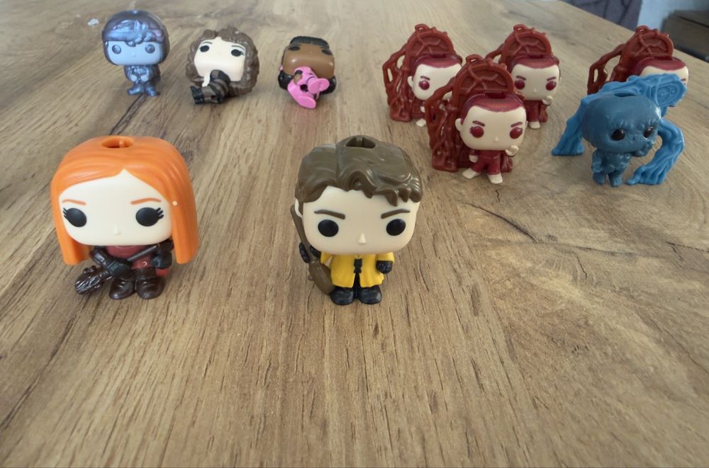 Harry Potter vs Stranger Things Funko Pop vs Kinder Joy фигурки