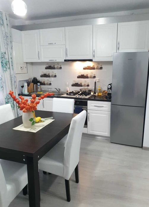 Inchiriez apartament cu 3 camere zona Dedeman