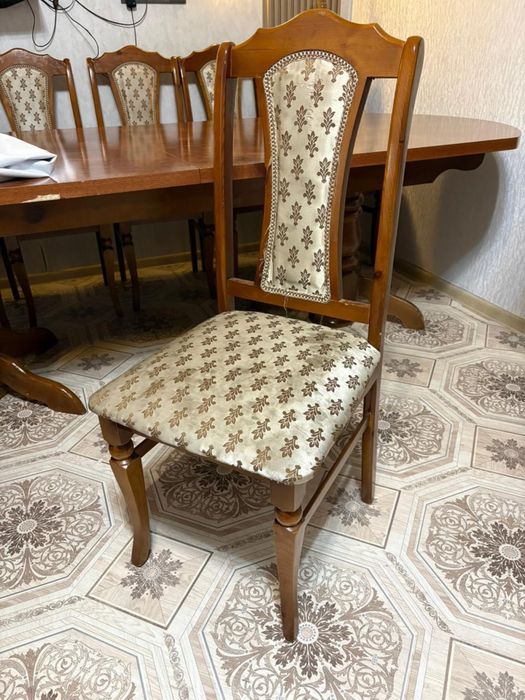 Стол для гостиный