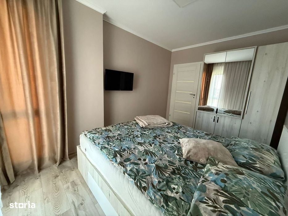 Închiriez apartament cu 3 camere