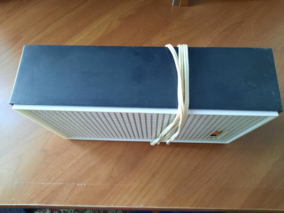 Радиотранслятор .