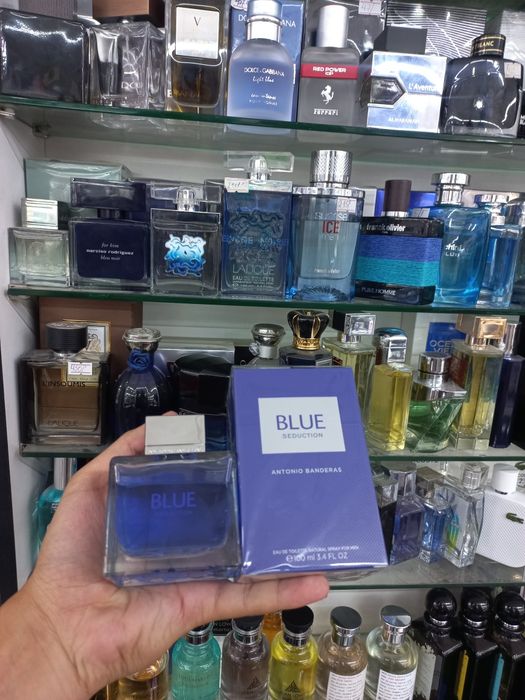 Antonio Banderas Blue Seduction (Original)

Легендарный