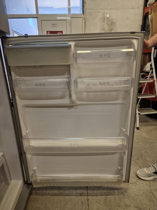 Хладилник samsung