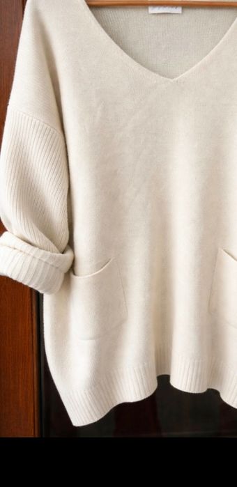 Pulover casmir oversize bej ,moale pufos L