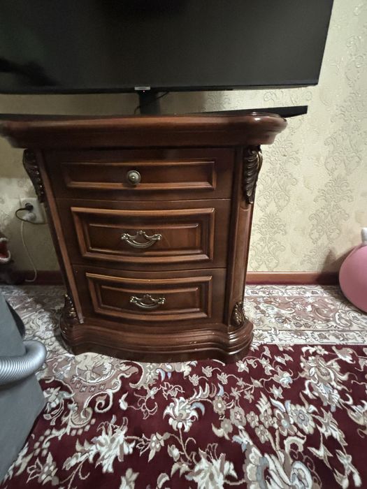 Шкаф, Кроват, Тримо сотилади.