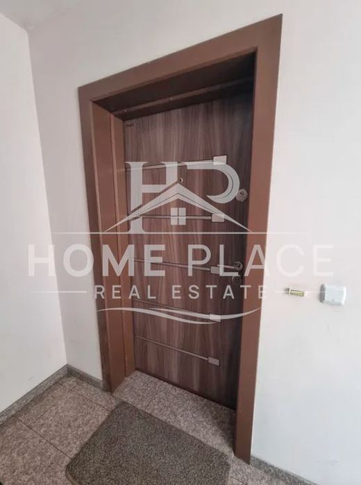 ТРИСТАЕН апартамент под наем - Окръжна болница