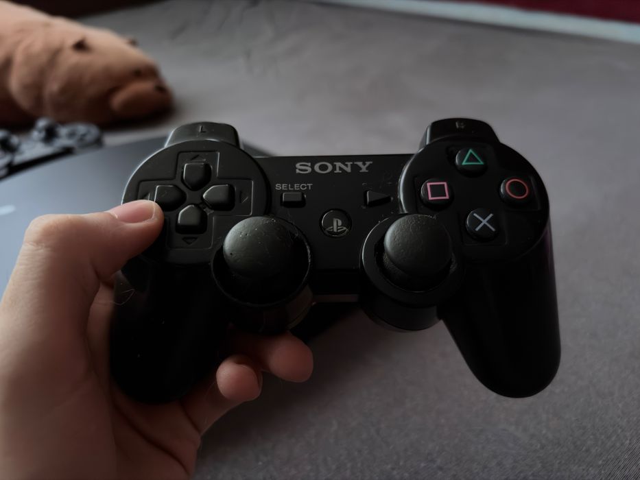 Sony PlayStation 3 Slim, 2 геймпада и 10 игр (не прошита)