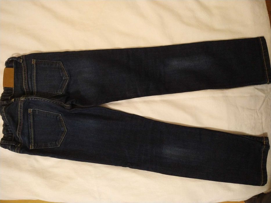 Модерни дънки за момиче