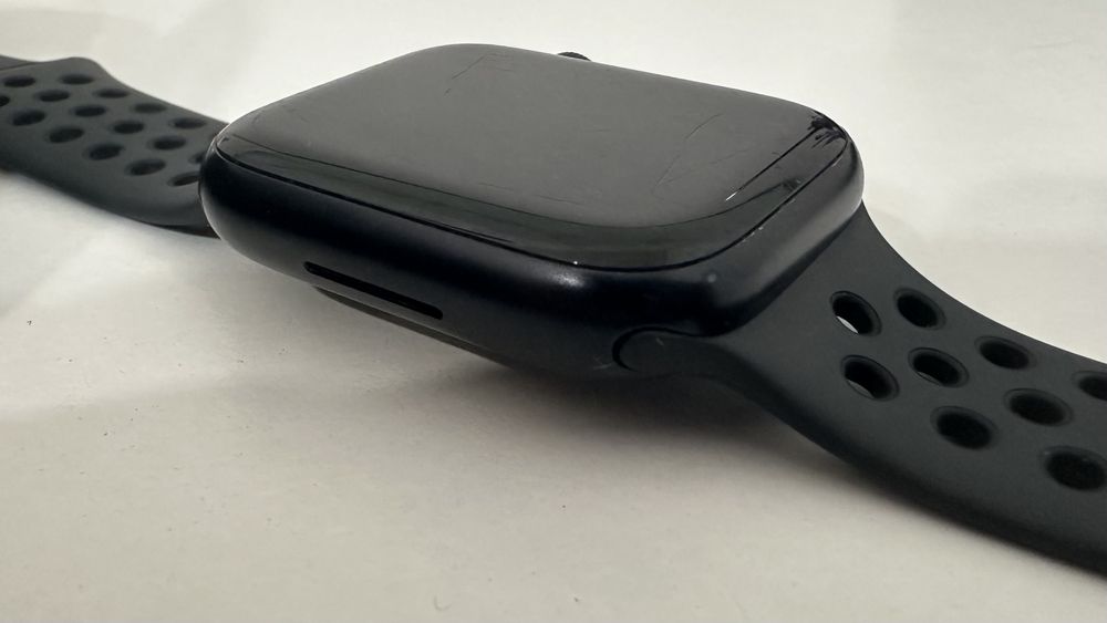 Apple Watch Series 7 Nike Edition 45mm (Wi-Fi)