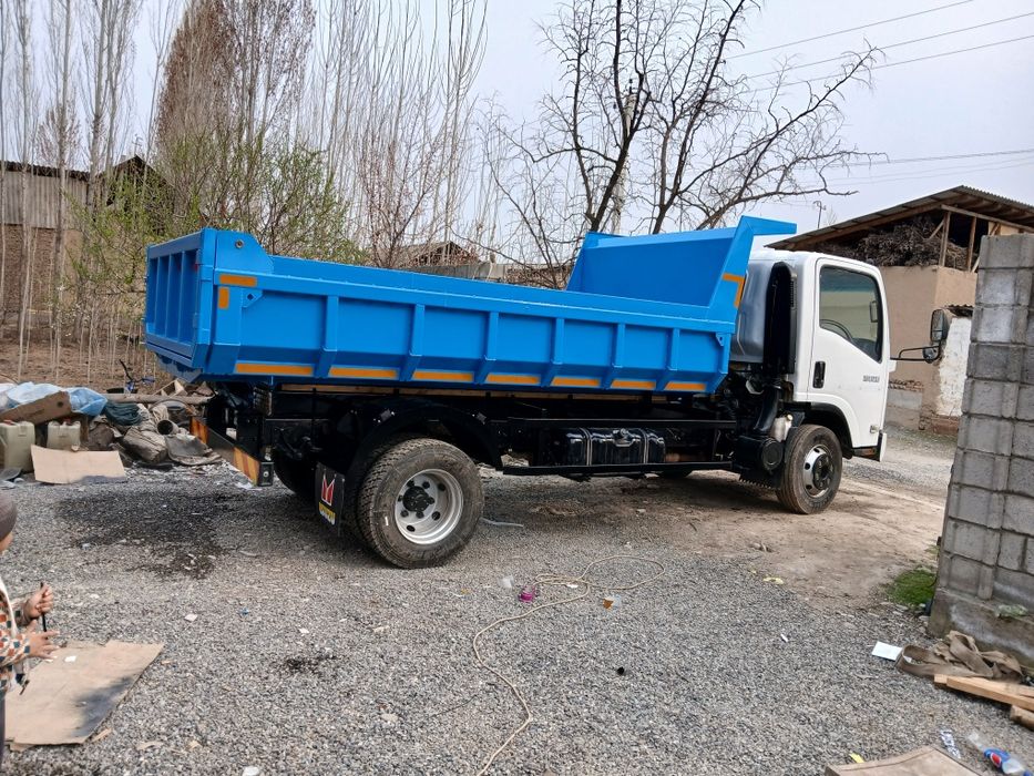 Isuzu samosval sotiladi