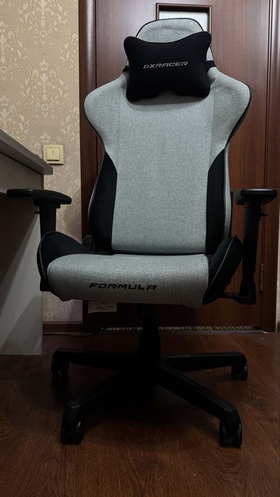 Игровое кресло Dxracer Formula