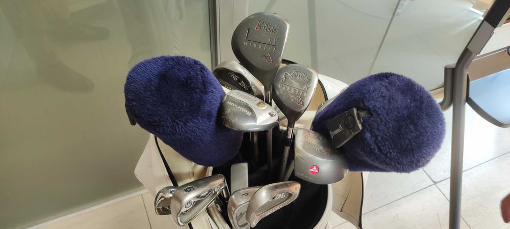 Голф стикове с чанта