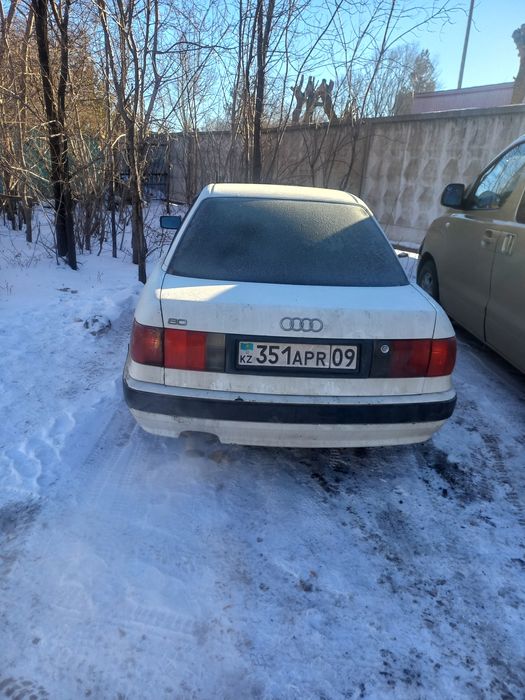 Продаю ауди 80 б4