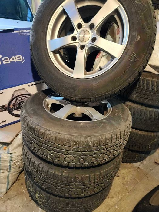Jante Dezent + Cauciuri iarna Kumho 215 70 R 16 Hyundai Tucson