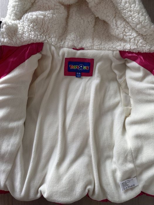 Новая куртка на девочку