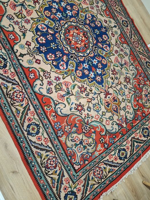 Чипровски килим Медальона