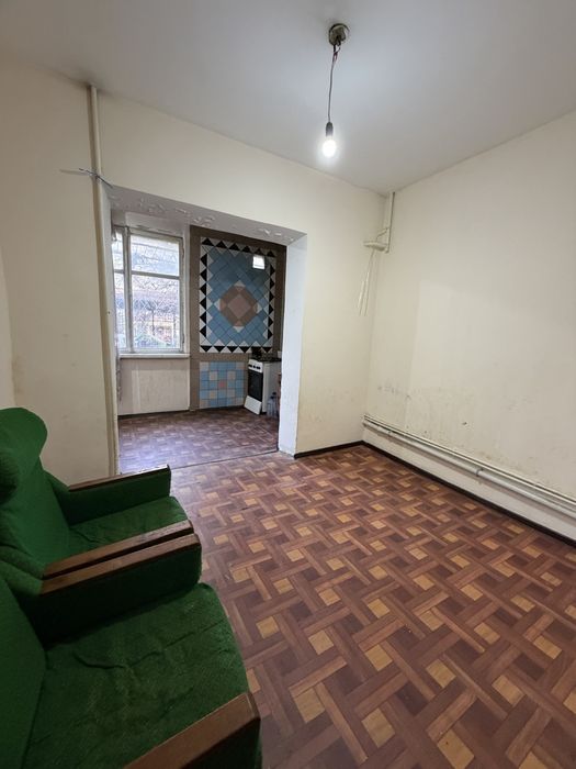 Продам квартиру сергели 8а 2/1/9 62000& 2х6 балк + лифтовая