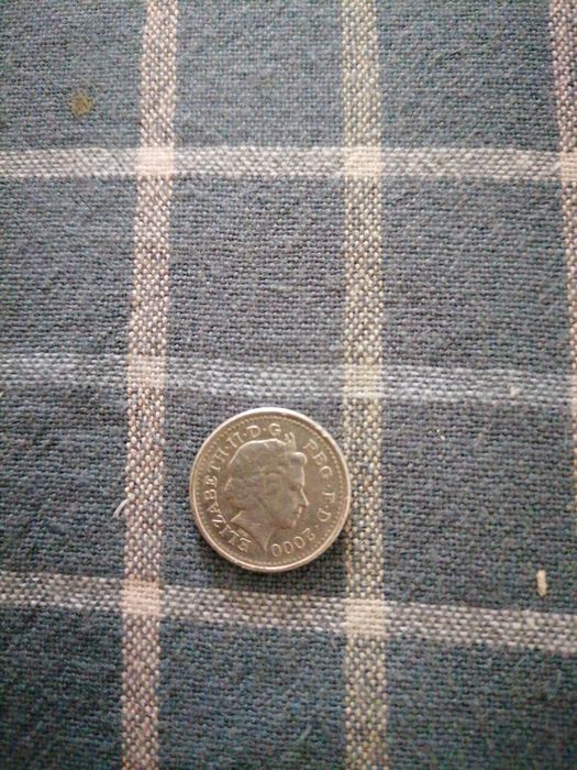 Vând moneda an 2000