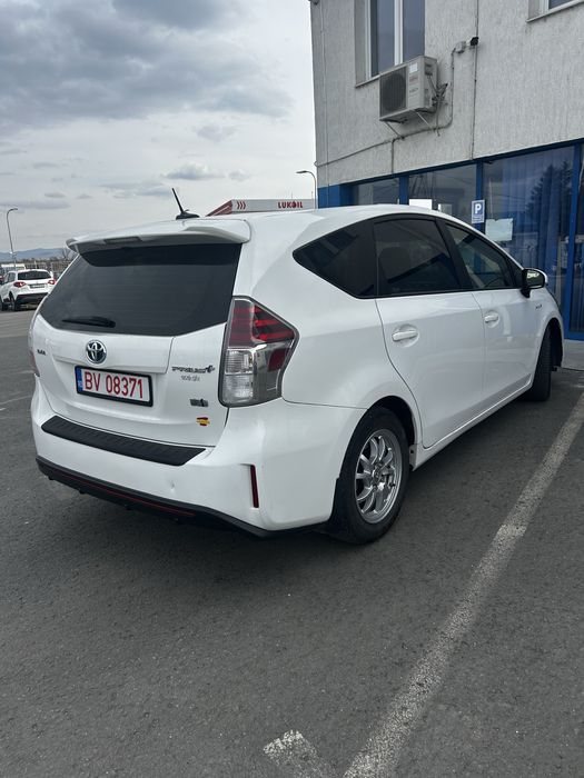 Toyota prius plus 2017