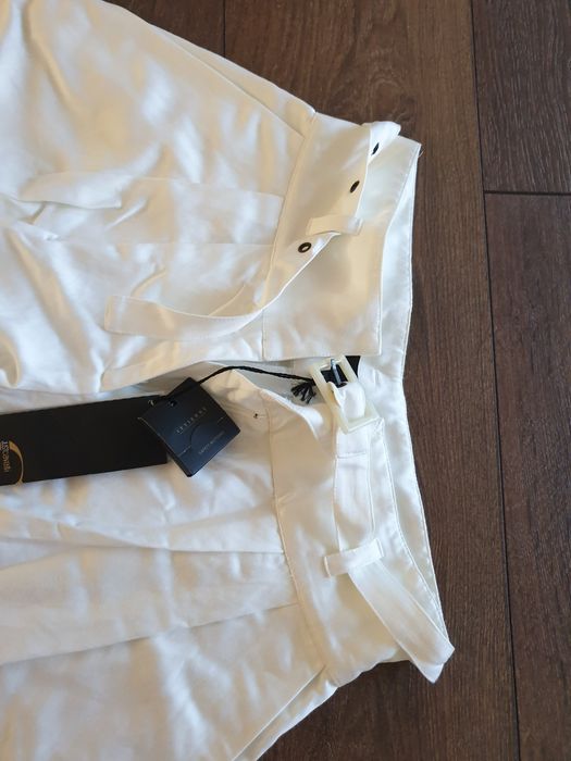 Pantaloni Just Cavalli noi cu eticheta