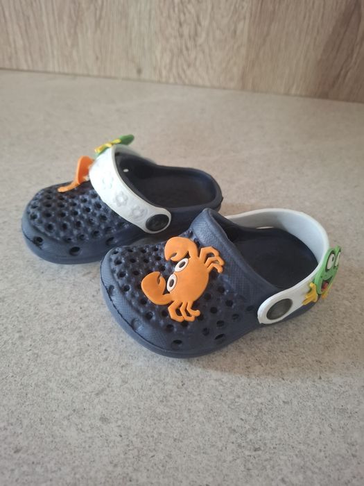 Чехли crocs C4, буйки Milvena