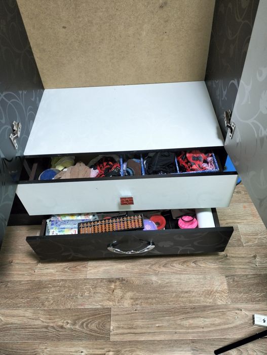 Шифонер и кровать