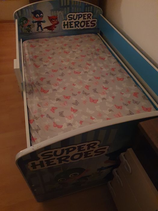 Pat copii eroi in pijama 140*80