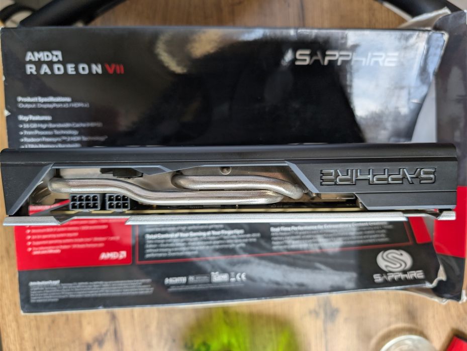 Vând  Radeon  RX 580 8 Gb