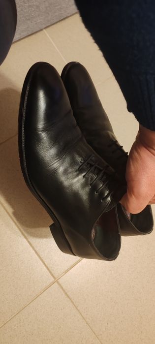 Pantofi barbati barbatesti marimea 44 sunt din piele inclusiv talpa