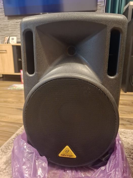 Boxe active PA Behringer B210D ca noi