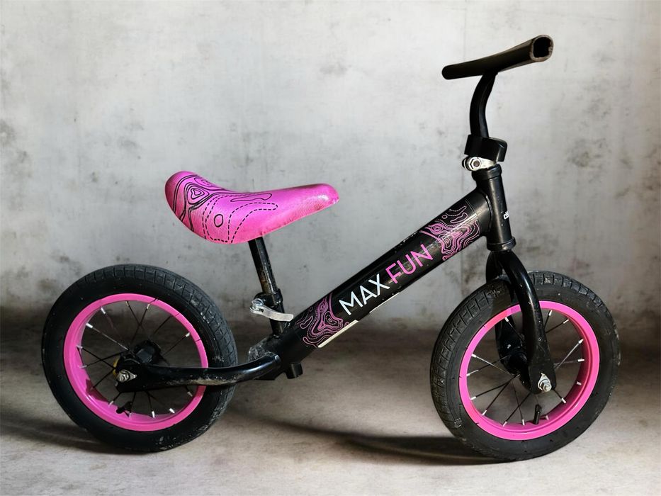 Детско колело за баланс Chipolino Max Fun в розов цвят