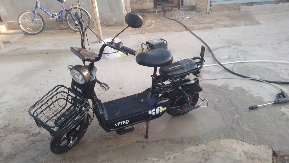 Электроскутер  .