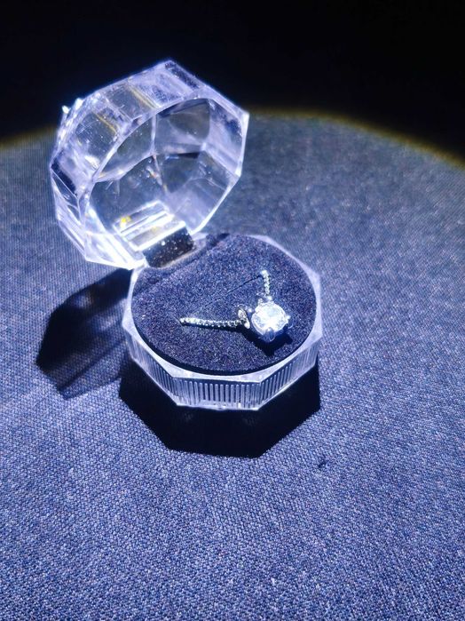 Сребърни дамски колиета с Мойсанит