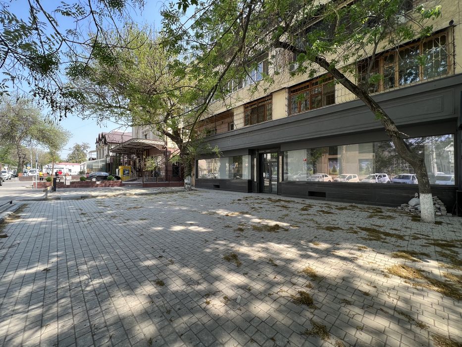 Продается нежилое помещение вдоль дороги 600м2 - Яккасарай | Mona