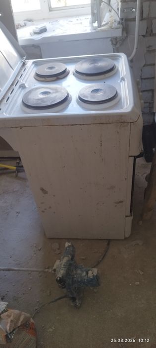 Продам плиту электрическую 4 конфорки
