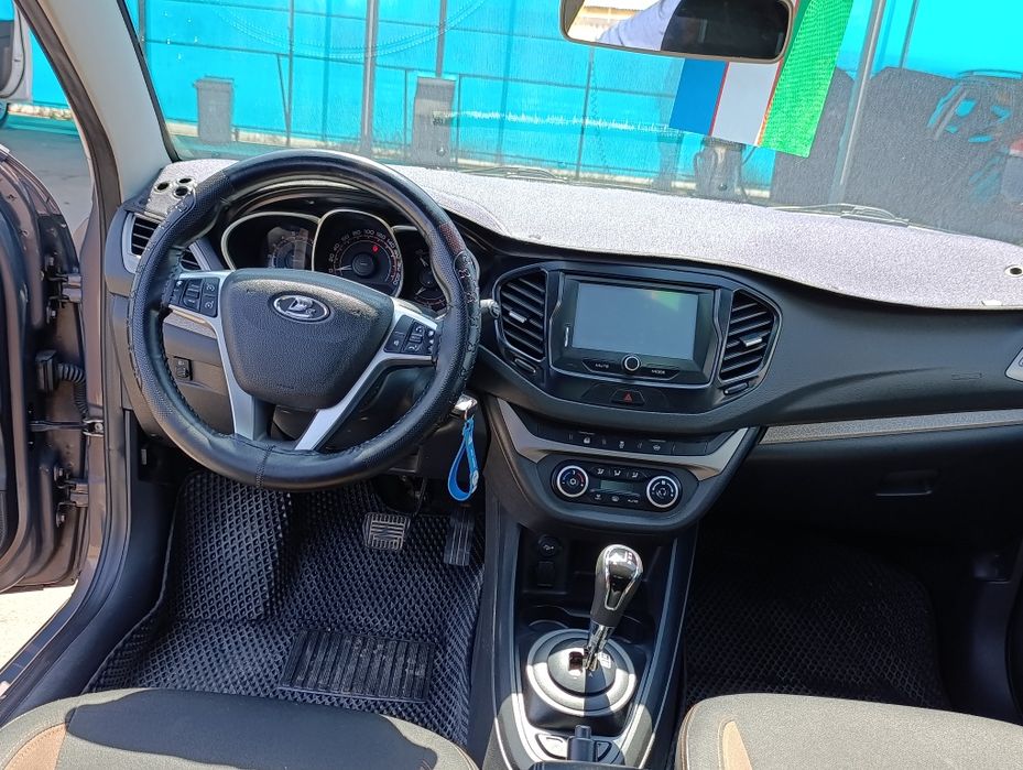 Продается автомобиль Лада Веста