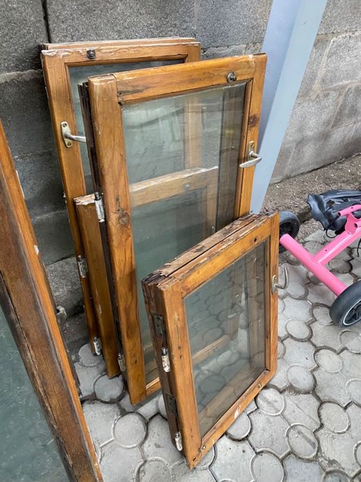 деревянные окна, форточки, дерево