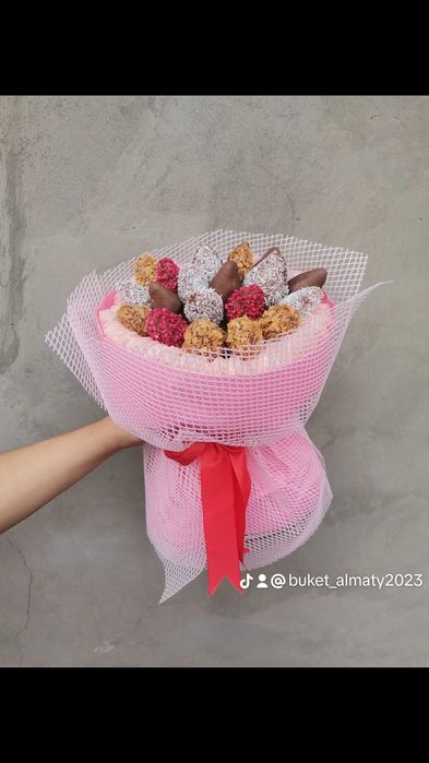 Клубника в шоколаде букет/бокс