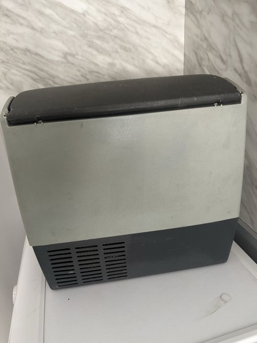 Хладилник с компресор за кола/каравана...