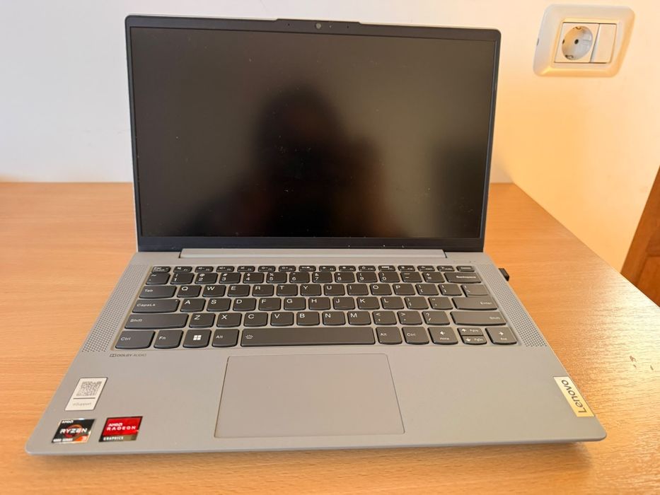 Lenovo Ideapad 5  (81YM)
