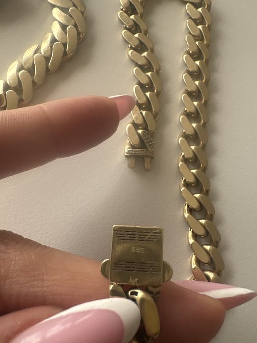 Cand set lant ai bratara