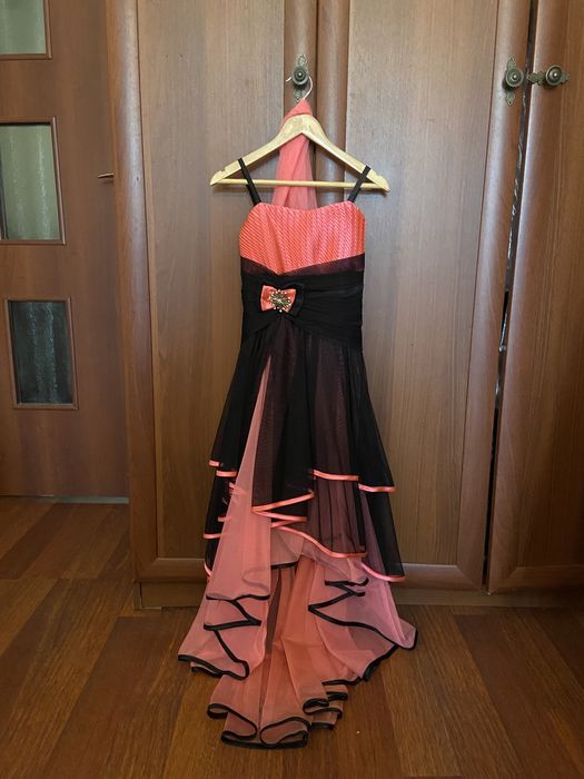 Нарядное детское платье