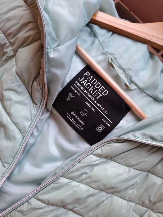 Преходно пролетно-есенно дамско якенце  STTADIVARIUS