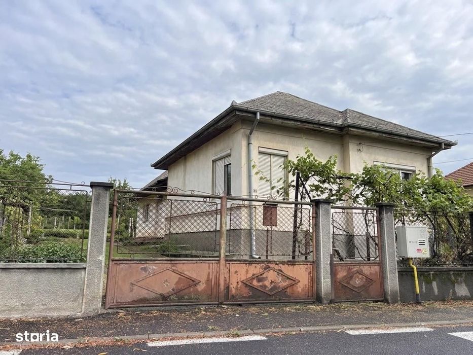Casă zona centrală Sangeorgiu de Mures - 900 mp teren