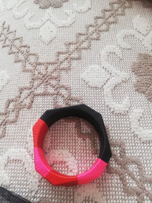 Женский браслет,  абсолютно новый.