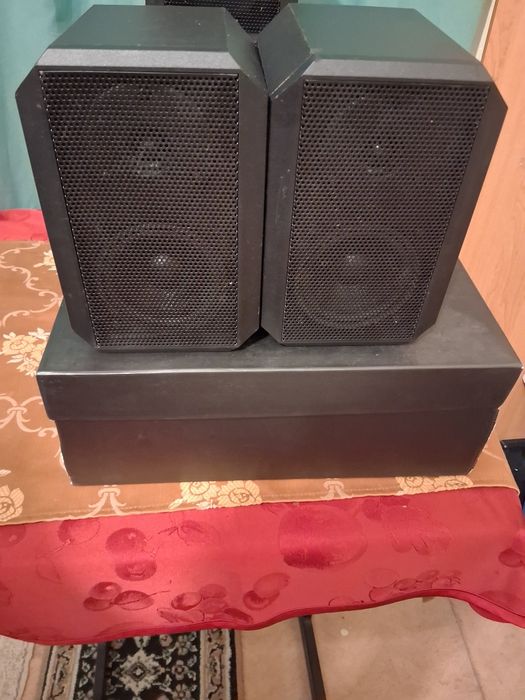 Boxe , studio ,birou -Universum Surround B 90W 8 Ohm 2-Wey